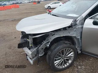 2025 Lexus NX 350h Premium z VIN JTJGKCEZ2S2054535, wystawiony jako IAAI lot #42300774 z przebiegiem 2 612 mil mil oraz . Historia ofert i sprzedaży dostępna na DreamBid. Obrazek 6.