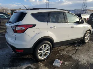 2018 Ford Escape SE with VIN 1FMCU0GDXJUD48551, listed as a Copart auction lot 42595875 with 39,456 mi miles and Salvage Title. Bid and sale history available at carsss.com. Image 3.