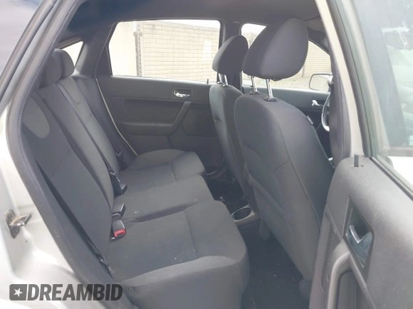 2009 Ford Focus SES with VIN 1FAHP36N59W254841, listed as a IAAI auction lot 41881467 with 193,345 mi miles. Bid and sale history available at carsss.com. Image 8.