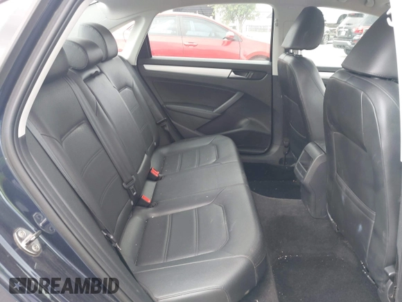 2012 Volkswagen Passat SE z VIN 1VWBP7A39CC056590, wystawiony jako IAAI lot #41879975 z przebiegiem 76 125 mil mil oraz . Historia ofert i sprzedaży dostępna na DreamBid. Obrazek 8.