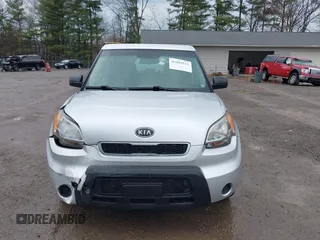 2011 Kia Soul with VIN KNDJT2A15B7319127, listed as a IAAI auction lot 41899511 with 210,660 mi miles. Bid and sale history available at carsss.com. Image 12.