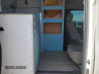 2017 Nissan NV Cargo SV z VIN 1N6BF0LY0HN805095, wystawiony jako Copart lot #53978975 z przebiegiem 131 896 mil mil oraz Szkoda całkowita • Salvage title. Historia ofert i sprzedaży dostępna na DreamBid. Obrazek 10.
