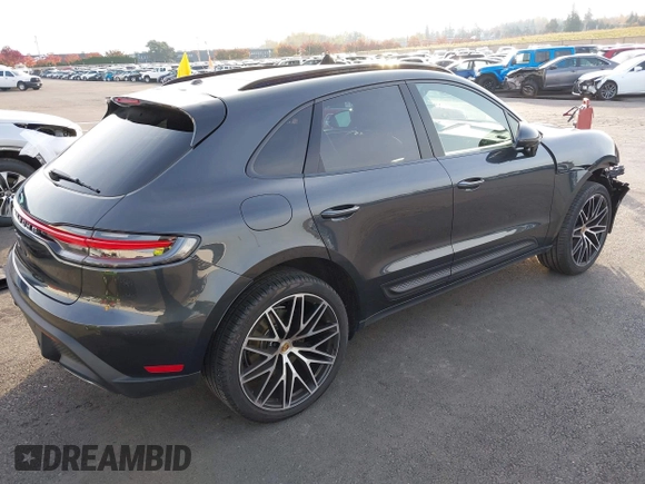 2022 Porsche Macan with VIN WP1AA2A55NLB07718, listed as a IAAI auction lot 40813536 with 15,336 mi miles. Bid and sale history available at carsss.com. Image 4.