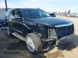 2017 Cadillac Escalade Luxury z VIN 1GYS4BKJ1HR201261, wystawiony jako IAAI lot #41764863 z przebiegiem 125 101 mil mil oraz . Historia ofert i sprzedaży dostępna na DreamBid. Obrazek 1.