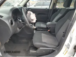 2015 Jeep Patriot Sport with VIN 1C4NJRBB6FD189938, listed as a Copart auction lot 54958105 with 82,518 mi miles and Salvage title. Bid and sale history available at DreamBid. Image 7.