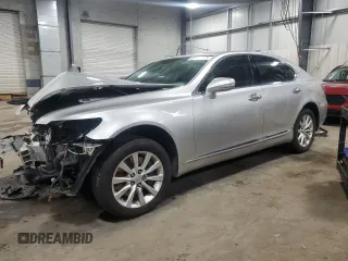 2010 Lexus LS 460 z VIN JTHCL5EF3A5007249, wystawiony jako Copart lot #43432475 z przebiegiem 168 150 mil mil oraz Szkoda całkowita • Salvage title. Historia ofert i sprzedaży dostępna na DreamBid. Obrazek 1.