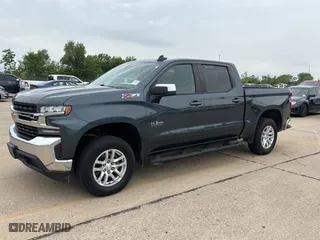 2019 Chevrolet Silverado 1500 LT with VIN 3GCUYDED2KG258404, listed as a Copart auction lot 54062065 with 134,667 mi miles and Clean Title. Bid and sale history available at carsss.com. Image 2.