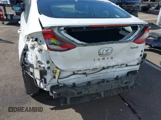 2017 Hyundai Ioniq SEL z VIN KMHC75LC5HU048413, wystawiony jako IAAI lot #42073696 z przebiegiem 81 467 mil mil oraz . Historia ofert i sprzedaży dostępna na DreamBid. Obrazek 6.
