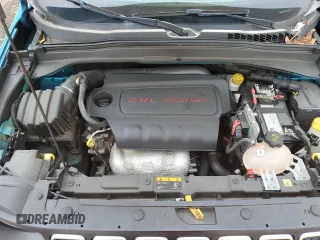 2020 Jeep Renegade Latitude z VIN ZACNJBBB7LPL19906, wystawiony jako Copart lot #60719085 z przebiegiem 61 629 mil mil oraz Szkoda całkowita • Salvage title. Historia ofert i sprzedaży dostępna na DreamBid. Obrazek 12.