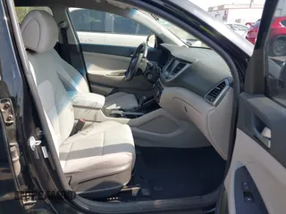 2018 Hyundai Tucson SEL with VIN KM8J33A43JU689679, listed as a IAAI auction lot 42093598 with 91,833 mi miles. Bid and sale history available at carsss.com. Image 5.