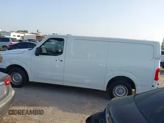 2016 Nissan NV SV z VIN 1N6BF0KM3GN816119, wystawiony jako IAAI lot #42559724 z przebiegiem 77 439 mil mil oraz . Historia ofert i sprzedaży dostępna na DreamBid. Obrazek 14.