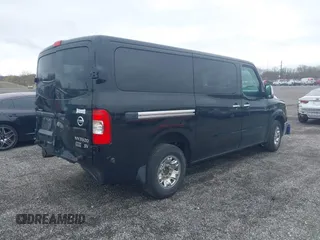 2016 Nissan NV S z VIN 5BZBF0AA8GN852818, wystawiony jako IAAI lot #41957159 z przebiegiem 120 601 mil mil oraz . Historia ofert i sprzedaży dostępna na DreamBid. Obrazek 4.