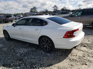 2018 Volvo S90 Momentum with VIN LVY982MK2JP040413, listed as a Copart auction lot 36618443 with 43435 miles. Bid and sale history available at carsss.com. Image 2.