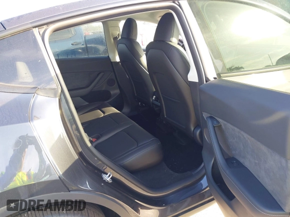 2024 Tesla Model Y с VIN 7SAYGDED4RF097142, выставлен на аукционе IAAI как лот 41484729 с пробегом 20 миль миль и . История ставок и продаж доступна на DreamBid. Изображение 8.