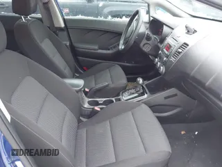 2017 Kia Forte LX with VIN 3KPFK4A7XHE057087, listed as a IAAI auction lot 41633624 with 82,829 mi miles. Bid and sale history available at carsss.com. Image 5.
