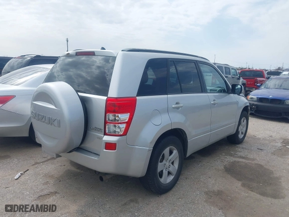 2008 Suzuki Grand Vitara XSport w/Snrf with VIN JS3TD944184102061, listed as a IAAI auction lot 41568021 with 149,610 mi miles. Bid and sale history available at carsss.com. Image 4.