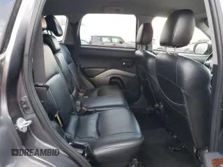 2010 Mitsubishi Outlander z VIN JA4AT3AW6AZ008689, wystawiony jako Copart lot #43402055 z przebiegiem 146 792 mil mil oraz Czysty tytuł • Clean title. Historia ofert i sprzedaży dostępna na DreamBid. Obrazek 11.