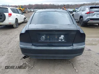 2004 Volvo S60 with VIN YV1RH59H542378132, listed as a IAAI auction lot 41919433 with 128,608 mi miles. Bid and sale history available at carsss.com. Image 16.