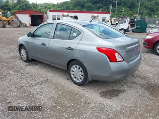 2013 Nissan Versa S with VIN 3N1CN7AP7DL863764, listed as a IAAI auction lot 42668032 with 101,000 mi miles and . Bid and sale history available at DreamBid. Image 3.