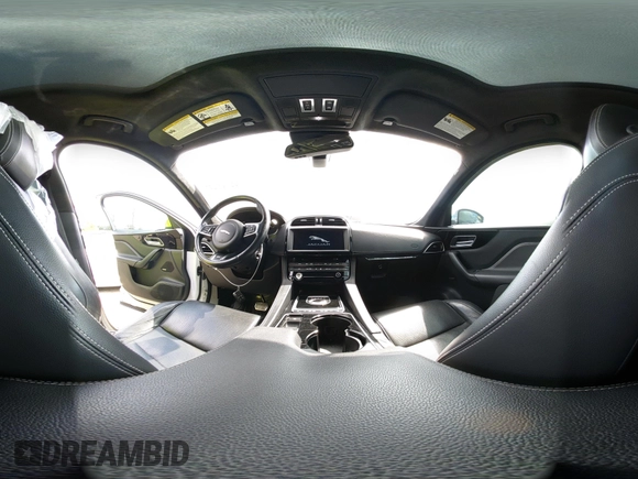 2017 Jaguar F-Pace 35t R-Sport с VIN SADCL2BV5HA064702, выставлен на аукционе IAAI как лот 42711257 с пробегом 99 586 миль миль и . История ставок и продаж доступна на DreamBid. Изображение 18.