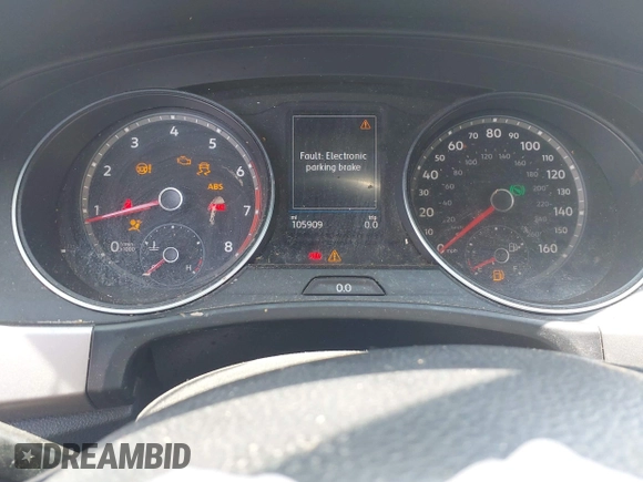 2018 Volkswagen Atlas SE with VIN 1V2KR2CA3JC504717, listed as a IAAI auction lot 42414174 with 105,909 mi miles and . Bid and sale history available at DreamBid. Image 7.