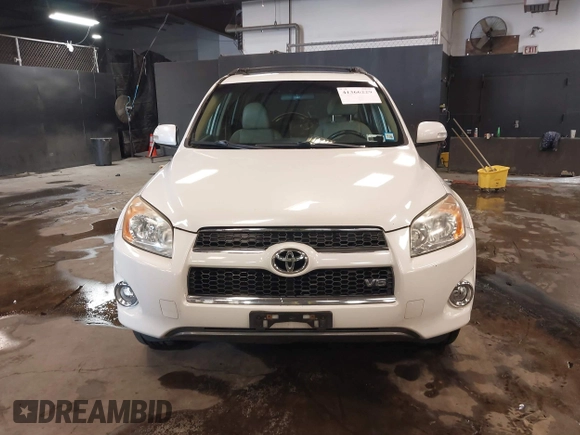 2011 Toyota RAV4 Ltd with VIN 2T3DK4DV0BW037542, listed as a IAAI auction lot 41366229 with 104,607 mi miles. Bid and sale history available at carsss.com. Image 11.