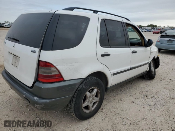 1999 Mercedes-Benz M-Class with VIN 4JGAB54E6XA112237, listed as a Copart auction lot 80163624 with 224,995 mi miles and Salvage Title. Bid and sale history available at carsss.com. Image 3.
