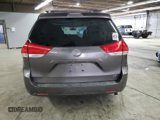 2011 Toyota Sienna LE AAS z VIN 5TDKK3DC2BS064579, wystawiony jako Copart lot #56754655 z przebiegiem 187 387 mil mil oraz Czysty tytuł • Clean title. Historia ofert i sprzedaży dostępna na DreamBid. Obrazek 6.