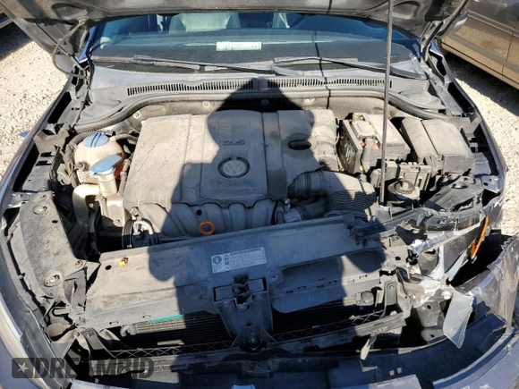 2011 Volkswagen Jetta SE z VIN 3VWDZ7AJ0BM395785, wystawiony jako Copart lot #55982785 z przebiegiem 116 183 mil mil oraz Szkoda całkowita • Salvage title. Historia ofert i sprzedaży dostępna na DreamBid. Obrazek 11.