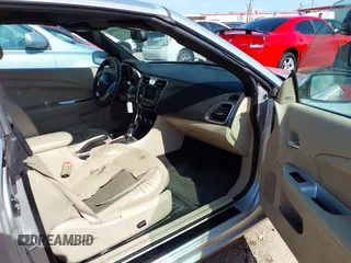 2011 Chrysler 200 Limited with VIN 1C3BC7EG1BN529532, listed as a IAAI auction lot 41924560 with 95,148 mi miles and . Bid and sale history available at DreamBid. Image 5.