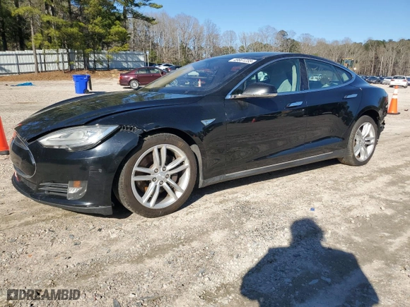 2013 Tesla Model S with VIN 5YJSA1BC5DFP10893, listed as a Copart auction lot 49661235 with 81974 miles and Clean Title. Bid and sale history available at carsss.com. Image 1.