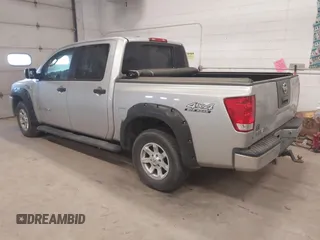 2005 Nissan Titan LE with VIN 1N6AA07BX5N507715, listed as a IAAI auction lot 41848566 with 254,548 mi miles. Bid and sale history available at carsss.com. Image 3.