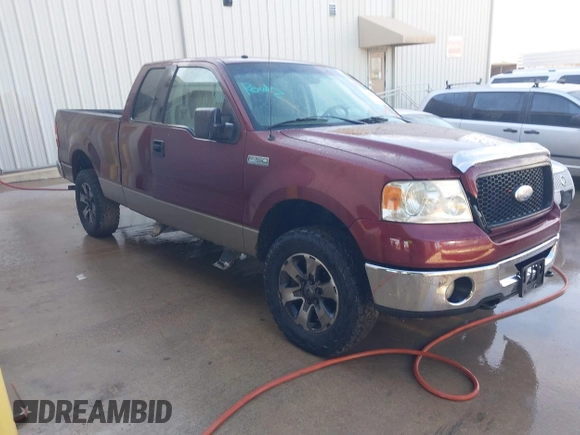 2006 Ford F-150 XLT with VIN 1FTPX14576NB12389, listed as a IAAI auction lot 41330086 with 113,475 mi miles. Bid and sale history available at carsss.com. Image 1.