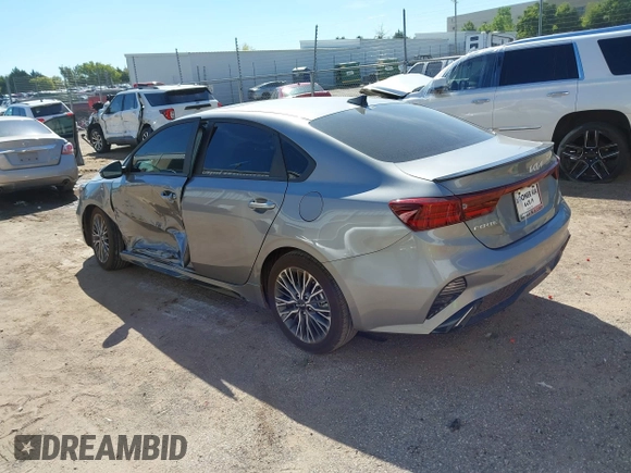 2024 Kia Forte GT-Line with VIN 3KPF54AD9RE801535, listed as a IAAI auction lot 40429345 with 1,343 mi miles. Bid and sale history available at carsss.com. Image 3.