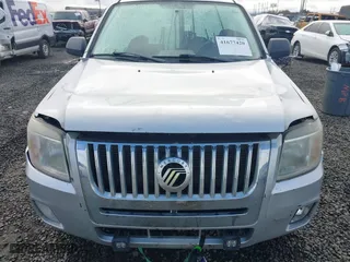 2008 Mercury Mariner with VIN 4M2CU91178KJ17114, listed as a IAAI auction lot 41677420 with 230,371 mi miles. Bid and sale history available at carsss.com. Image 6.