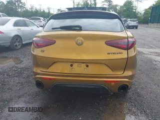 2022 Alfa Romeo Stelvio Veloce z VIN ZASPAKBNXN7D26328, wystawiony jako IAAI lot #42326409 z przebiegiem 42 494 mil mil oraz . Historia ofert i sprzedaży dostępna na DreamBid. Obrazek 16.