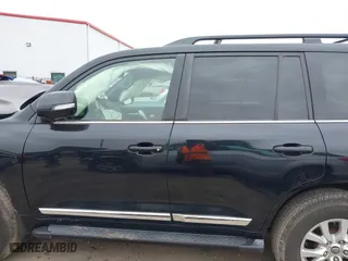 2016 Toyota Land Cruiser with VIN JTMCY7AJ6G4038101, listed as a IAAI auction lot 41613369 with 151,593 mi miles. Bid and sale history available at carsss.com. Image 15.