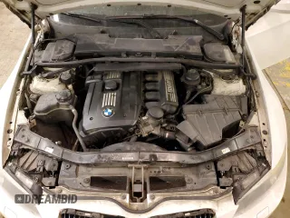 2011 BMW 3 Series 328i xDrive z VIN WBAKF3C57BE567244, wystawiony jako Copart lot #43366365 z przebiegiem 136 886 mil mil oraz Szkody całkowita. Historia ofert i sprzedaży dostępna na DreamBid. Obrazek 11.