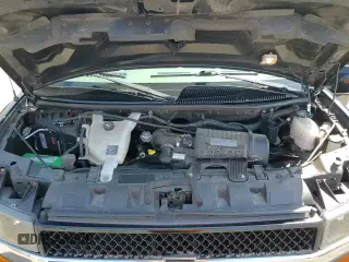 2018 Chevrolet Express Cargo z VIN 1GCWGBFG5J1242705, wystawiony jako Copart lot #55627615 z przebiegiem 77 611 mil mil oraz Czysty tytuł • Clean title. Historia ofert i sprzedaży dostępna na DreamBid. Obrazek 14.