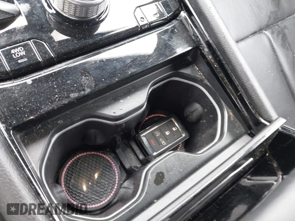 2022 Jeep Grand Cherokee Overland z VIN 1C4RJYD60N8717511, wystawiony jako IAAI lot #42366903 z przebiegiem 43 844 mil mil oraz . Historia ofert i sprzedaży dostępna na DreamBid. Obrazek 11.