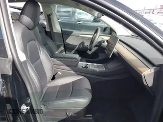 2022 Tesla Model Y Performance z VIN 7SAYGDEF9NF532880, wystawiony jako IAAI lot #41583671 z przebiegiem 38 057 mil mil oraz . Historia ofert i sprzedaży dostępna na DreamBid. Obrazek 5.