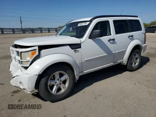 2011 Dodge Nitro SXT z VIN 1D4PU5GK5BW535223, wystawiony jako Copart lot #54922795 z przebiegiem 201 650 mil mil oraz Szkoda całkowita • Salvage title. Historia ofert i sprzedaży dostępna na DreamBid. Obrazek 1.