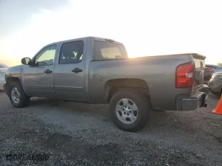 2007 Chevrolet Silverado 1500 LT w/1LT with VIN 2GCEC13C771574330, listed as a Copart auction lot 86451334 with 253,639 mi miles and Clean Title. Bid and sale history available at carsss.com. Image 2.