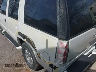 1999 Cadillac Escalade z VIN 1GYEK13R9XR400123, wystawiony jako IAAI lot #41837946 z przebiegiem 207 213 mil mil oraz . Historia ofert i sprzedaży dostępna na DreamBid. Obrazek 6.