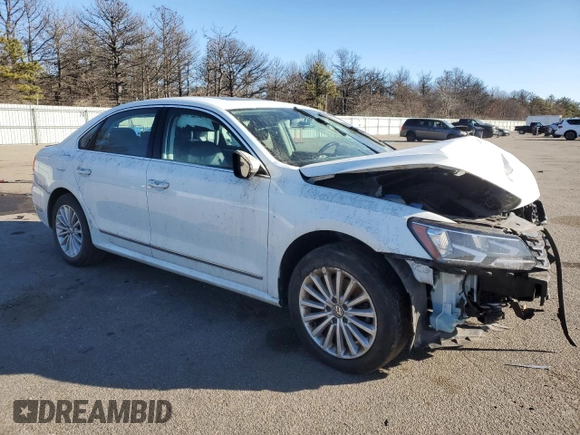 2017 Volkswagen Passat SE z VIN 1VWBT7A3XHC071165, wystawiony jako Copart lot #45755595 z przebiegiem 34 633 mil mil oraz Szkoda całkowita • Salvage title. Historia ofert i sprzedaży dostępna na DreamBid. Obrazek 4.