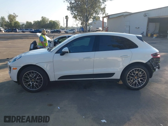 2018 Porsche Macan with VIN WP1AA2A53JLB21577, listed as a IAAI auction lot 41655044 with 51,923 mi miles. Bid and sale history available at carsss.com. Image 15.