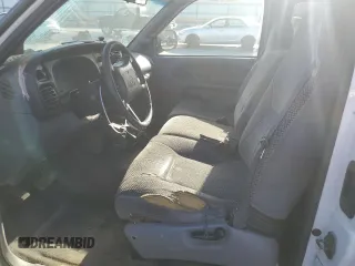 2000 Dodge Ram 2500 with VIN 3B7KC23Z6YG154595, listed as a Copart auction lot 75689054 with 332,564 mi miles and Salvage Title. Bid and sale history available at carsss.com. Image 7.
