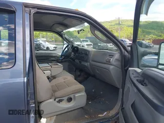2006 Ford F-250 XL with VIN 1FTSX21526EA09935, listed as a IAAI auction lot 42186743 with 167,701 mi miles and . Bid and sale history available at DreamBid. Image 5.