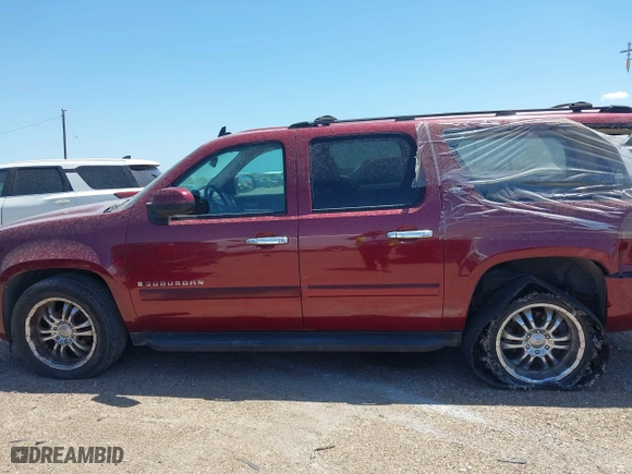 2007 Chevrolet Suburban LTZ with VIN 3GNFC16017G229914, listed as a IAAI auction lot 41879562 with 290,441 mi miles. Bid and sale history available at carsss.com. Image 14.