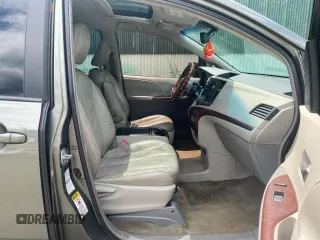 2011 Toyota Sienna XLE with VIN 5TDDK3DC3BS023855, listed as a Copart auction lot 65672825 with 280,540 mi miles and Clean title. Bid and sale history available at DreamBid. Image 5.